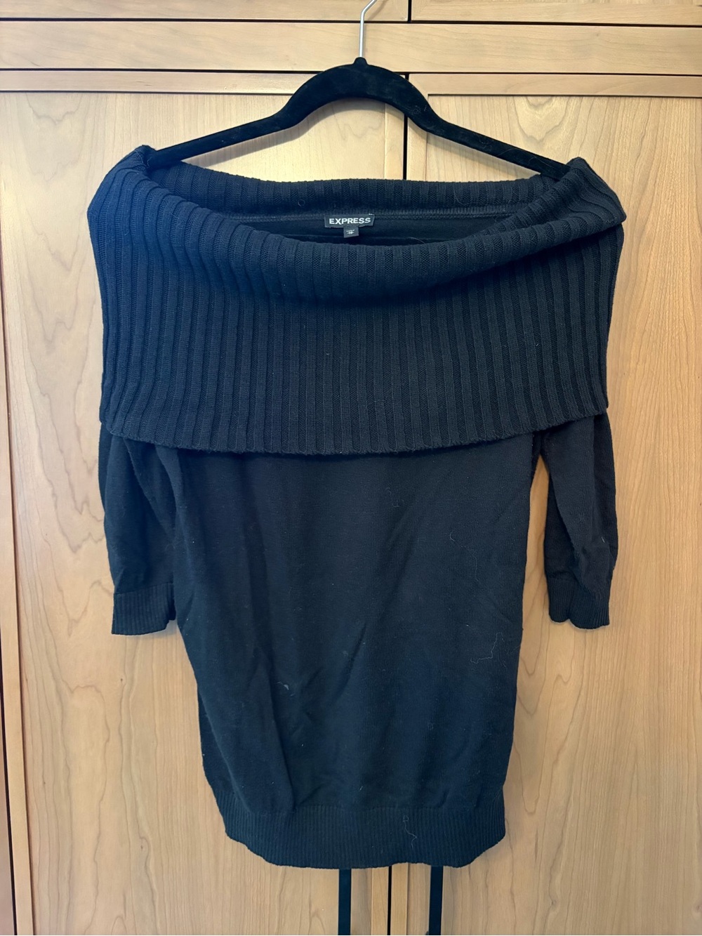 Vintage Express Black Off-Shoulder Foldover Ribbed Sweater